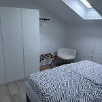 Lichtdurchflutete Dachgeschoss-wohnung Mit Grossem Balkon