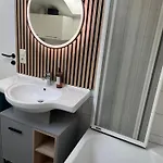 Lichtdurchflutete Dachgeschoss-wohnung Mit Grossem Balkon Appartement Bruckmühl