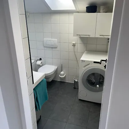 Appartamento Lichtdurchflutete Dachgeschoss-wohnung Mit Grossem Balkon